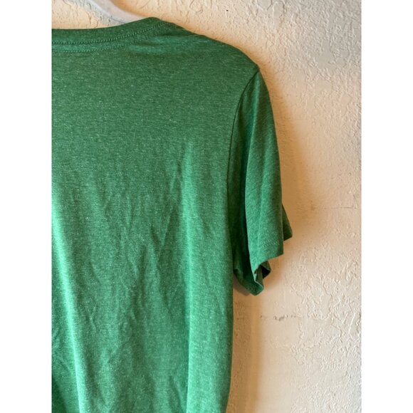 I Dont Need Luck Im A Grandma T-Shirt Size L Green Cotton Blend celebrate READ - Picture 7 of 9